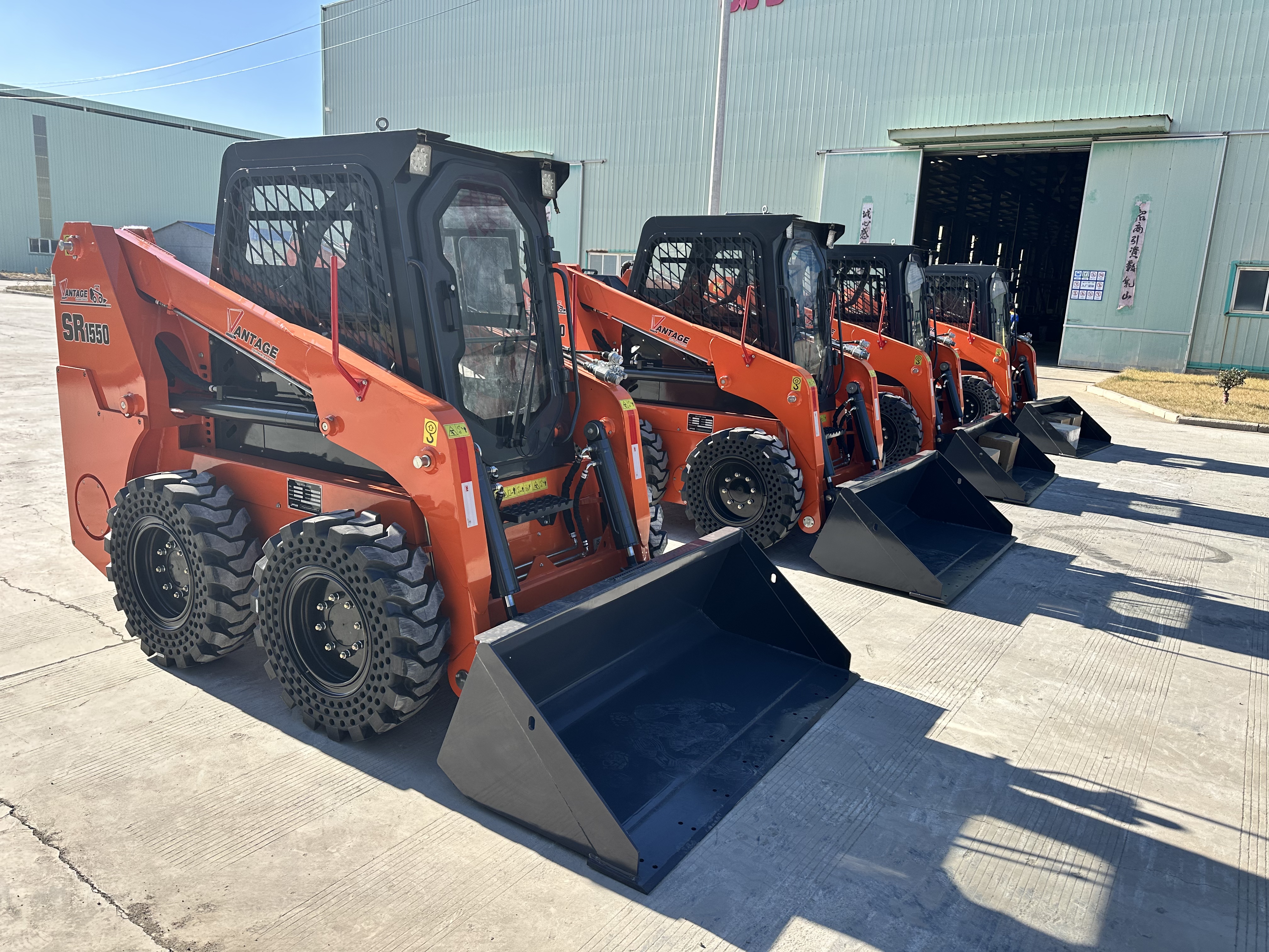 Skid Steer Loader SR1550B Dikirim ke Amerika Selatan