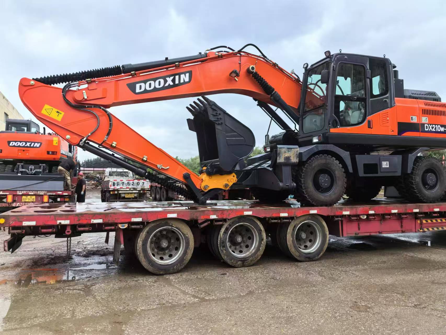 Ekskavator beroda DX210 diekspor secara bertahap ke Afrika