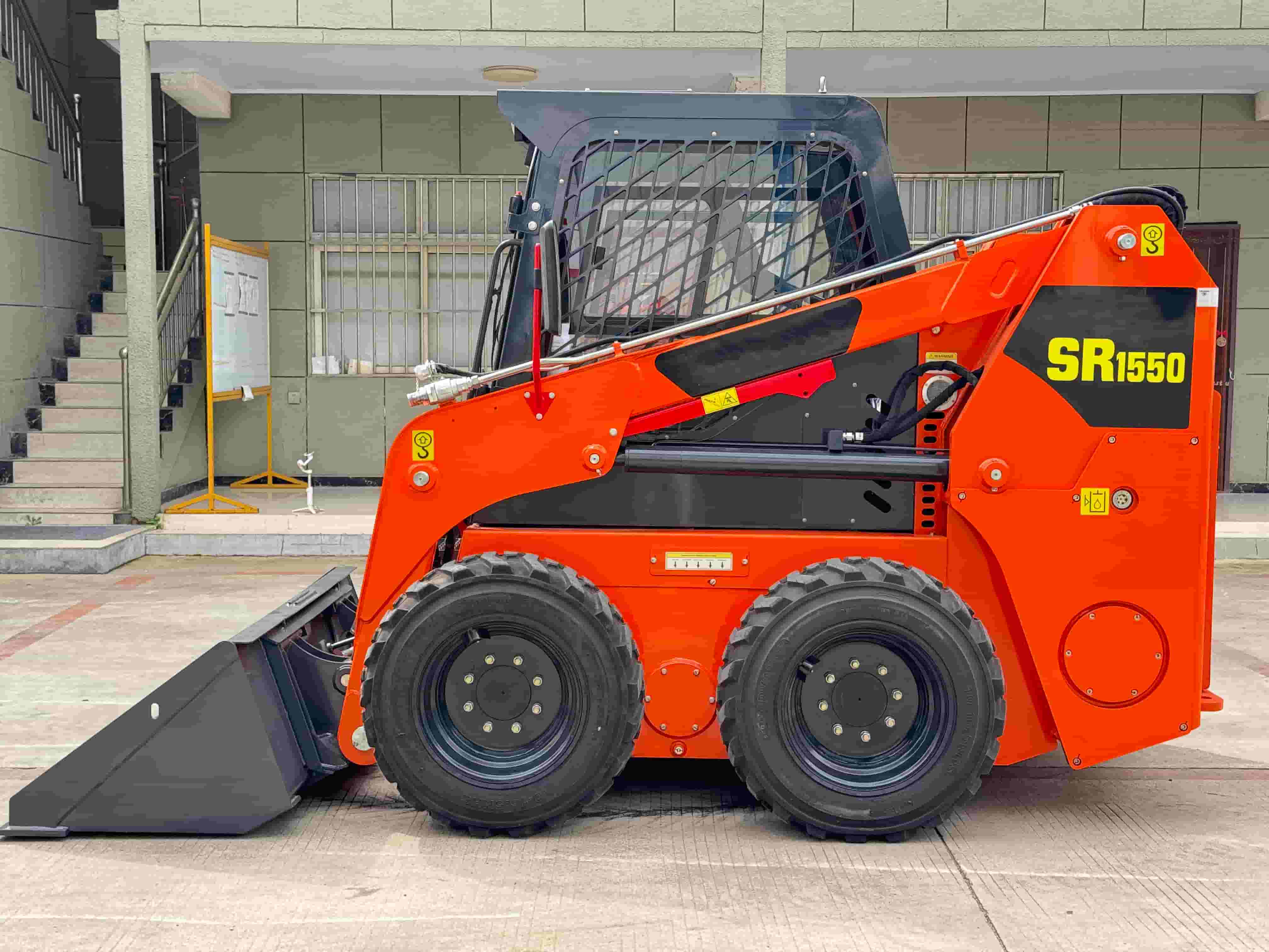 Jangan jatuh ke dalam perangkap ini! Pembelian skid steer loader dalam jumlah besar di suatu negara menghasilkan sejumlah 