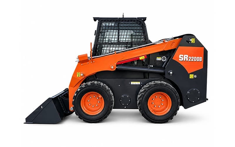 Apa yang Menjadikan Skid Steer Loader SR2200B Pilihan Praktis untuk Lokasi Kerja yang Menuntut?